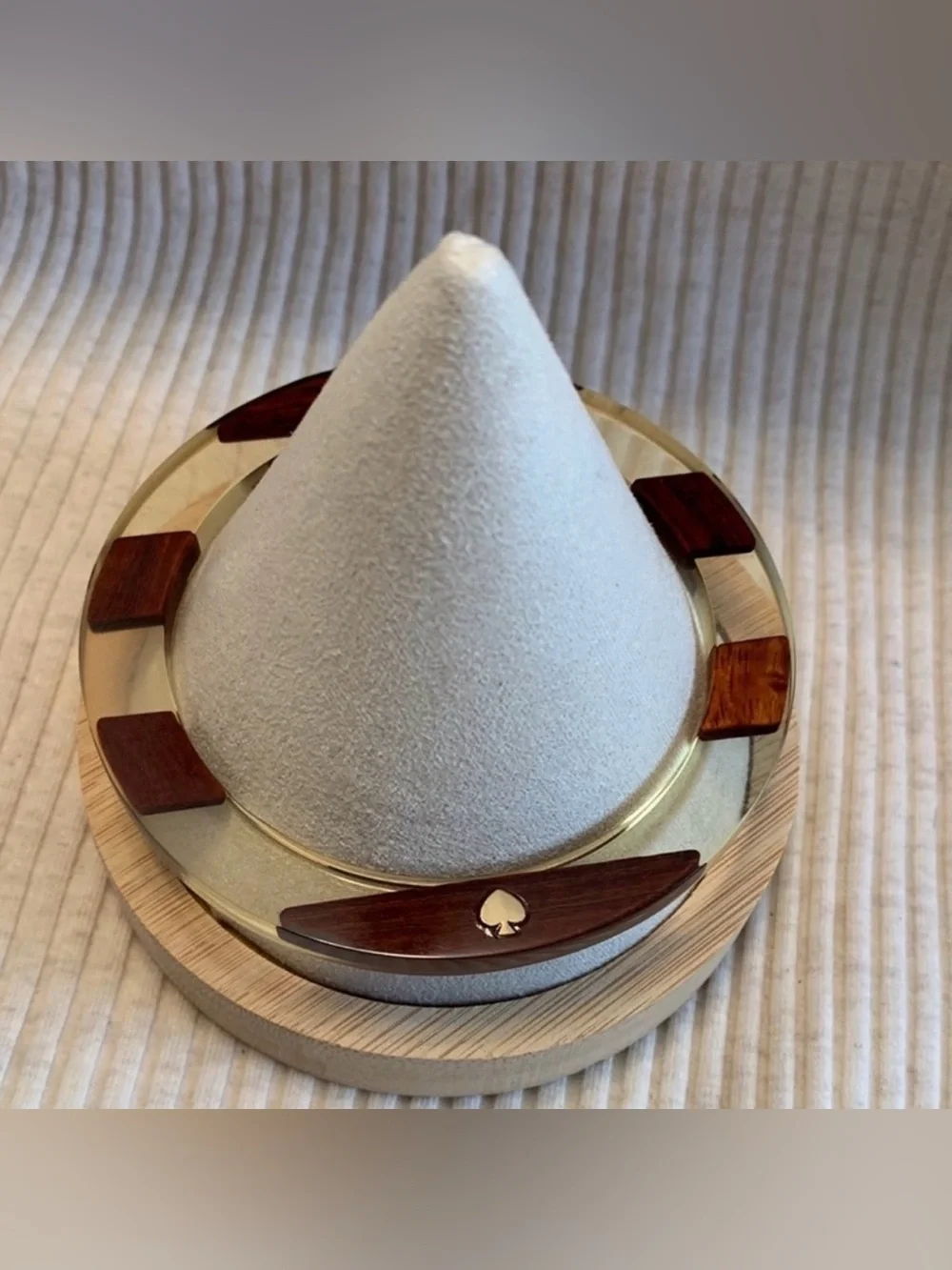 ♠️KATE SPADE♠️Walnut Wood & Resin Bangle/EUC - Picture 2 of 9